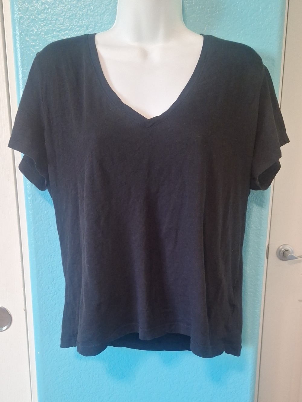 Madewell Black Classic V-Neck Women's Tee - Black